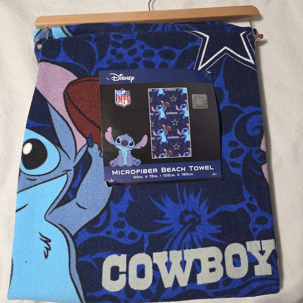 Disney NFL Stitch Microfiber Beach Towel